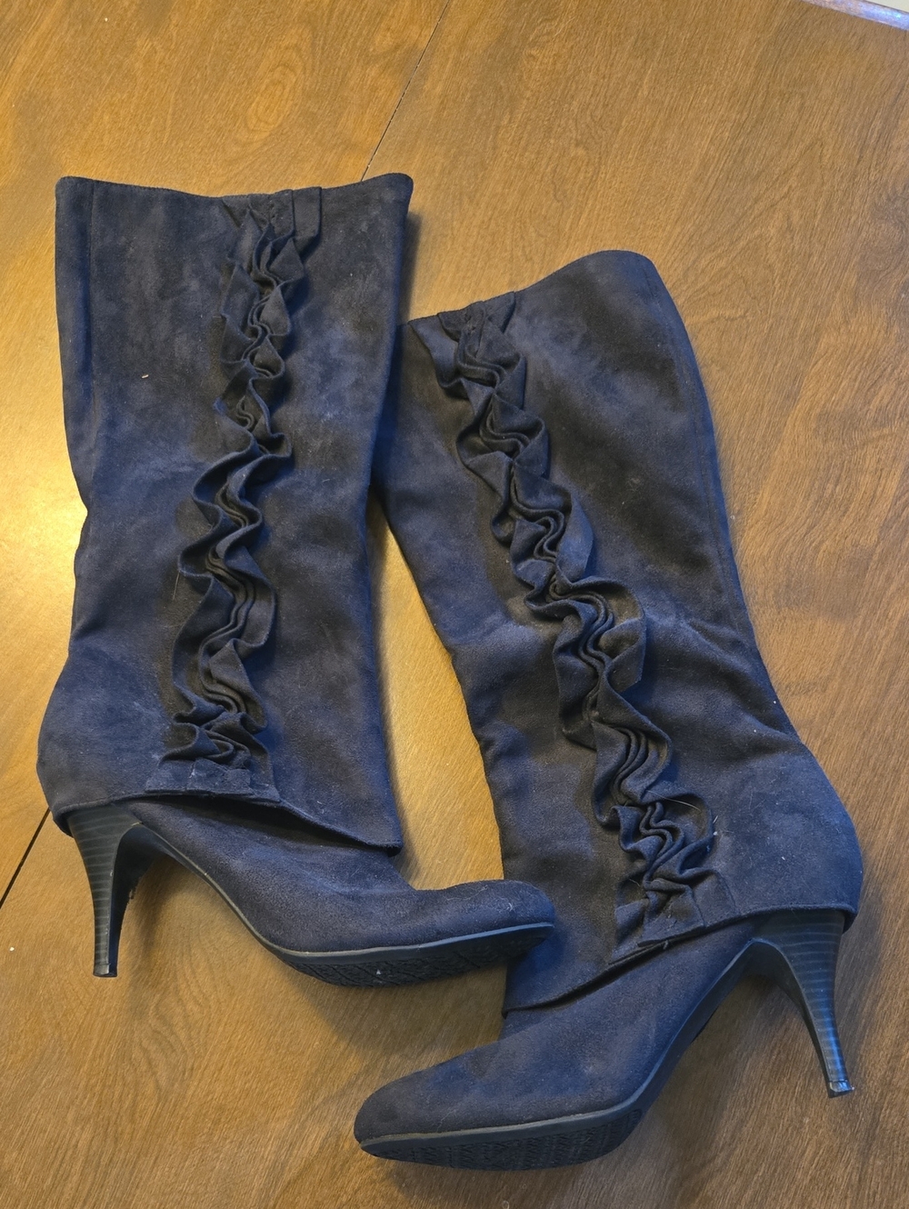 Fergalicious Women's Black Suede Ruffle Mid-Calf Heeled Boots